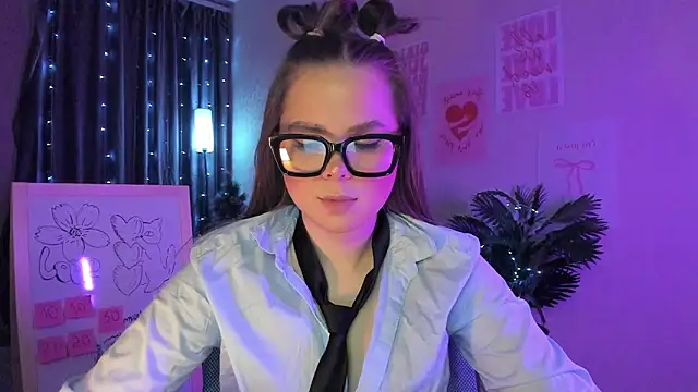 Kira love 81 online show from February 26, 2026, 7:47 pm