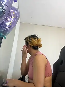 Snapshot of NinaSakura_Eup chatting on February 13, 2026, 11:43 am NinaSakura Eup online show from February 13, 2026, 11:43 am