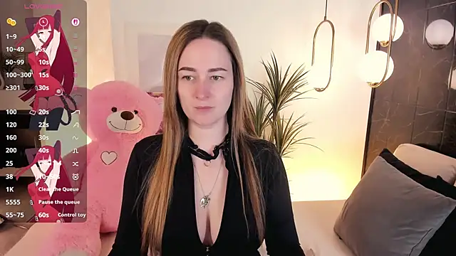 EmmaBloomm online show from July 20, 2026, 12:07 am