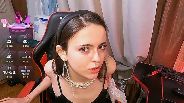 Lana  Soft online show from December 15, 2025, 11:16 am