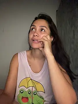 Snapshot of carolsapequinha chatting on June 21, 2026, 4:40 am carolsapequinha online show from June 21, 2026, 4:40 am
