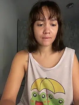 carolsapequinha online show from May 3, 2026, 2:53 pm