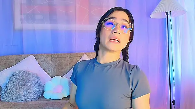 lizzy kane online show from June 18, 2026, 8:14 pm
