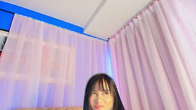 Snapshot of lizzy_kane chatting on February 19, 2026, 8:17 pm lizzy kane online show from February 19, 2026, 8:17 pm