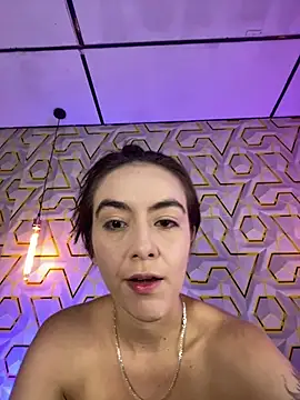 Snapshot of MelanyyJhonson15 chatting on August 1, 2026, 9:57 pm MelanyyJhonson15 online show from August 1, 2026, 9:57 pm