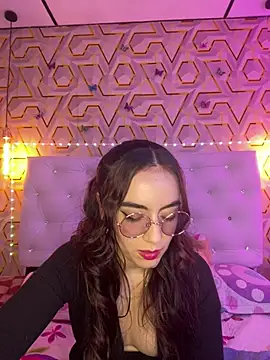 Snapshot of MelanyyJhonson15 chatting on March 11, 2026, 2:49 am MelanyyJhonson15 online show from March 11, 2026, 2:49 am