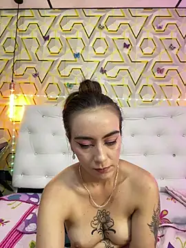 MelanyyJhonson15 online show from May 2, 2026, 3:12 am