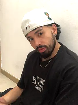 sebas-777masterr online show from November 22, 2025, 2:27 pm