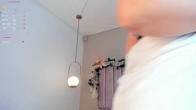 AnnaNoval 10 online show from November 20, 2025, 12:28 pm