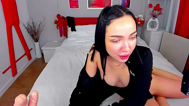 Snapshot of AlisenPlam chatting on February 8, 2026, 7:39 am AlisenPlam online show from February 8, 2026, 7:39 am