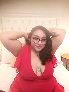 ViickyLee online show from November 14, 2025, 3:43 am