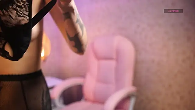 nix wolf online show from December 19, 2025, 3:10 am