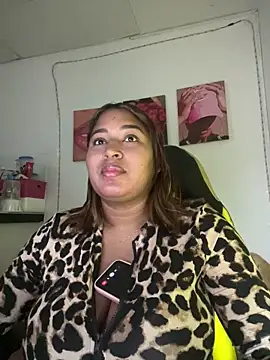 morena-2025 online show from May 25, 2026, 10:52 pm