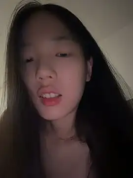 TinyBabe online show from May 8, 2026, 2:10 pm