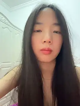 TinyBabe online show from April 26, 2026, 12:13 pm