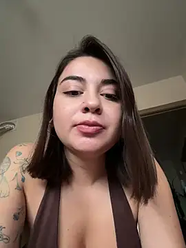 Snapshot of Lovynna chatting on July 10, 2026, 5:02 pm Lovynna online show from July 10, 2026, 5:02 pm