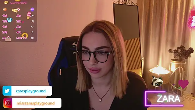 ZarasPlayground online show from April 24, 2026, 6:21 pm