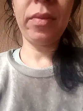 Alinasis23 online show from February 5, 2026, 6:09 am