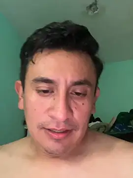 manrrique4567 online show from April 27, 2026, 9:02 pm