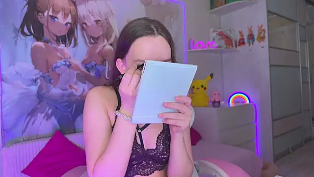 CheekySashaCharm online show from July 4, 2026, 7:04 am