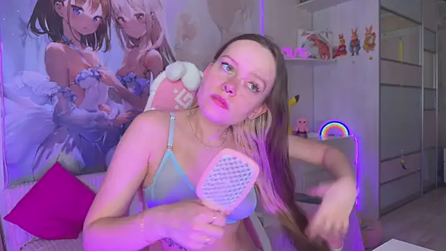 CheekySashaCharm online show from July 28, 2026, 12:34 pm