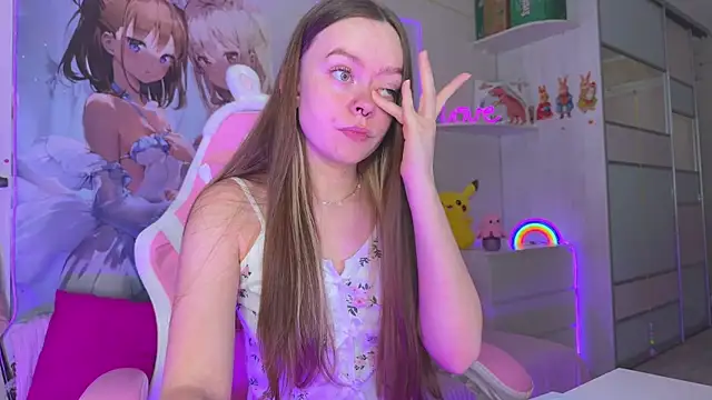 CheekySashaCharm online show from June 27, 2026, 12:44 pm