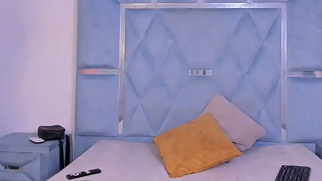 Kymasm online show from February 25, 2026, 1:11 pm