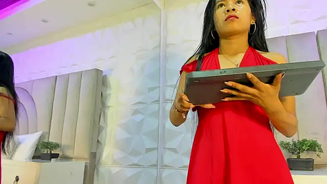 Snapshot of roxyflame_ chatting on March 10, 2026, 11:25 am roxyflame online show from March 10, 2026, 11:25 am