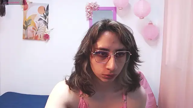 Charlothe 7 online show from July 21, 2026, 3:46 pm