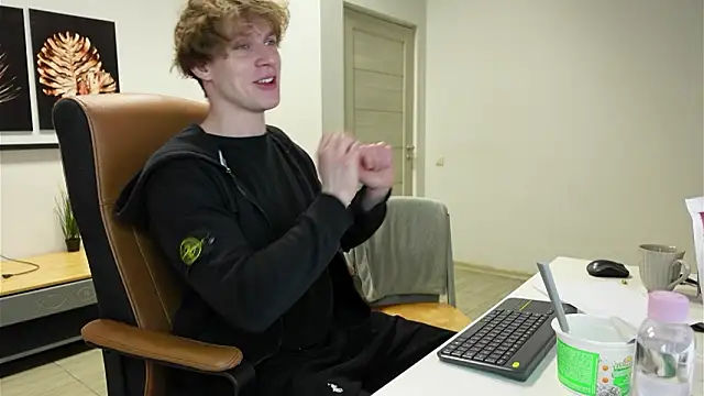 Charles Dreams online show from March 15, 2026, 1:23 am