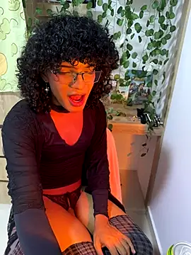 Snapshot of FemboyCarti chatting on November 17, 2025, 4:27 am FemboyCarti online show from November 17, 2025, 4:27 am