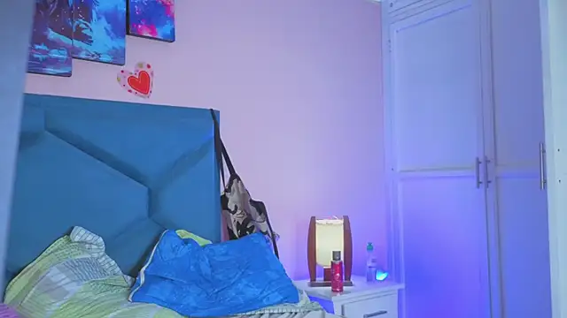 Hopemoretti online show from March 13, 2026, 3:06 pm