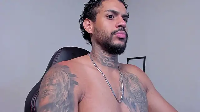 Snapshot of LuigiVitale_1 chatting on March 8, 2026, 1:22 am LuigiVitale 1 online show from March 8, 2026, 1:22 am