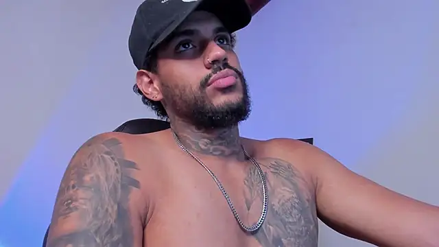 Snapshot of LuigiVitale_1 chatting on February 26, 2026, 2:00 am LuigiVitale 1 online show from February 26, 2026, 2:00 am