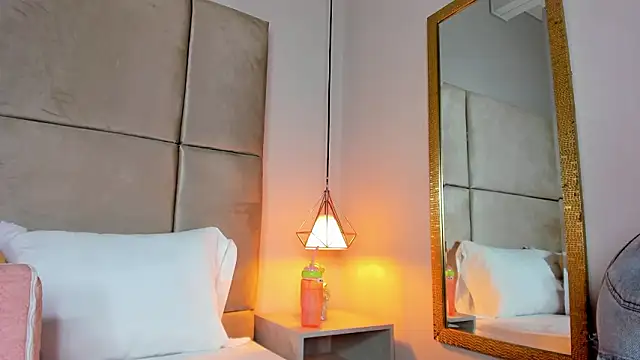 angelaG1 online show from January 14, 2026, 7:50 pm