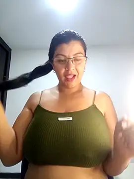 CelesteAlvarez1989 online show from April 22, 2026, 4:30 am