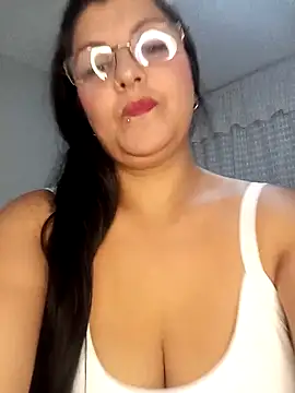 CelesteAlvarez1989 online show from February 21, 2026, 2:24 am