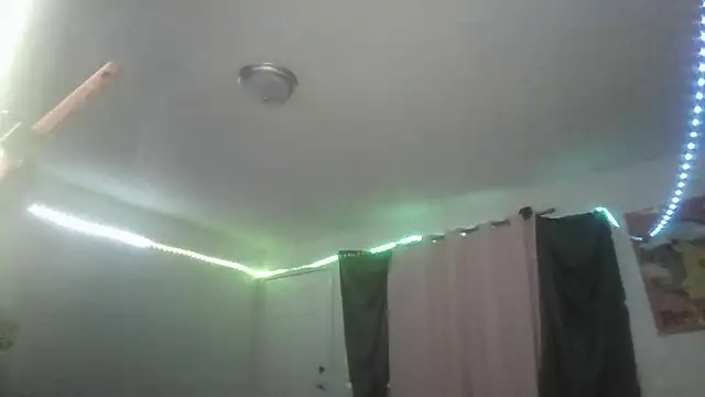 Snapshot of Mistresslucyxxx chatting on February 7, 2026, 10:01 am Mistresslucyxxx online show from February 7, 2026, 10:01 am