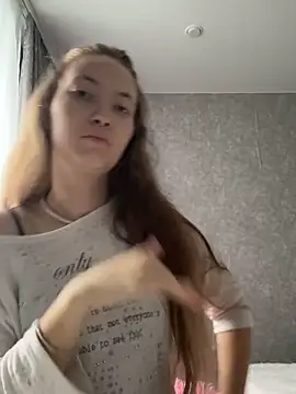 Holy Poly online show from November 26, 2025, 8:14 am