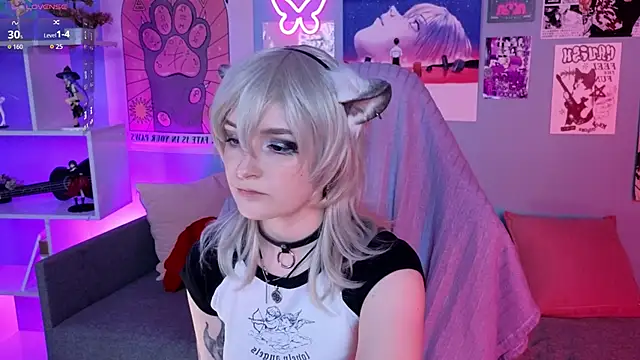 vronnier online show from April 15, 2026, 3:38 pm