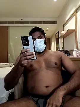 frolicme456 online show from December 18, 2025, 5:01 am