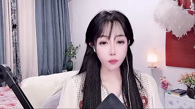 Laura 520 online show from June 12, 2026, 12:36 pm