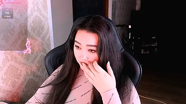 Snapshot of Emma_Uilson chatting on March 6, 2026, 10:49 pm Emma Uilson online show from March 6, 2026, 10:49 pm