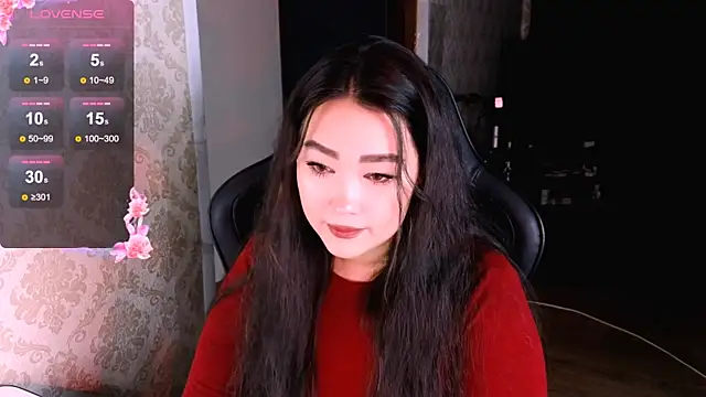 Snapshot of Emma_Uilson chatting on April 8, 2026, 8:21 pm Emma Uilson online show from April 8, 2026, 8:21 pm