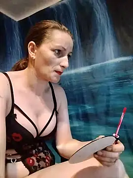 CrazyMaya39 online show from July 9, 2026, 10:42 pm