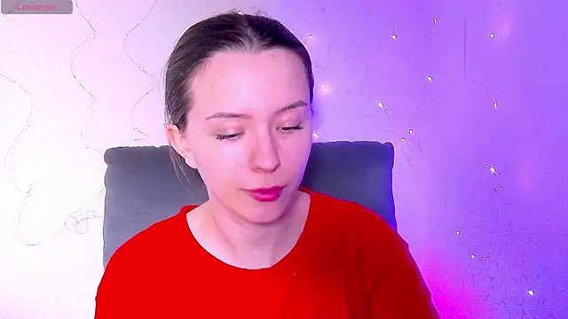 BellaVelure6767 online show from April 27, 2026, 11:47 pm