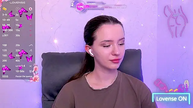 BellaVelure6767 online show from May 23, 2026, 2:43 am