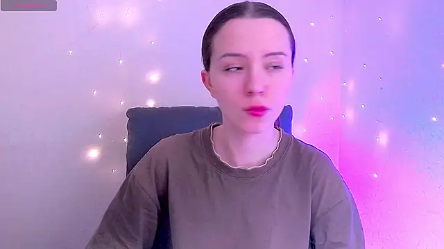 BellaVelure6767 online show from March 23, 2026, 1:06 am