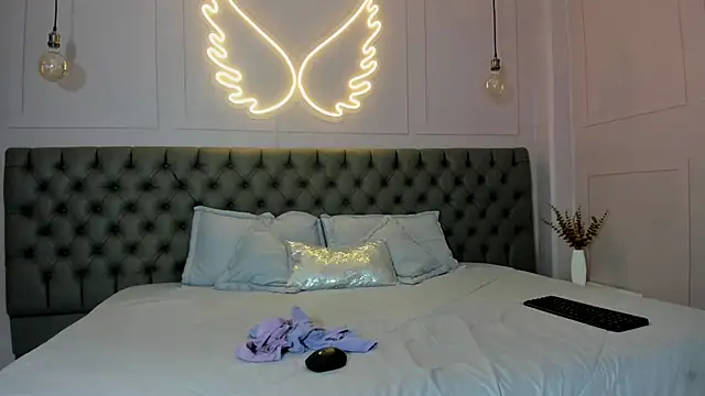 Snapshot of arietta_skinny chatting on February 27, 2026, 11:54 am arietta skinny online show from February 27, 2026, 11:54 am