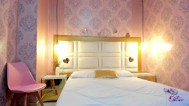 Snapshot of arietta_skinny chatting on February 20, 2026, 11:45 am arietta skinny online show from February 20, 2026, 11:45 am